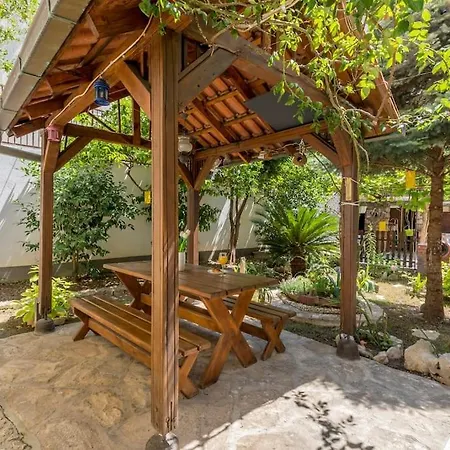 Paradise Garden * Split