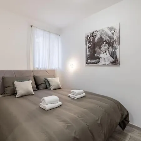 Paradise Garden 스플리트