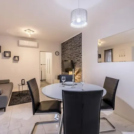 Paradise Garden 아파트